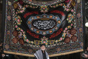 مراسم عزاداری شام غریبان حسینی در بازار تبریز