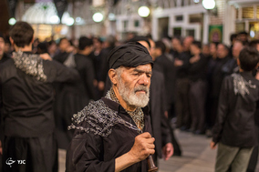 مراسم عزاداری شام غریبان حسینی در بازار تبریز