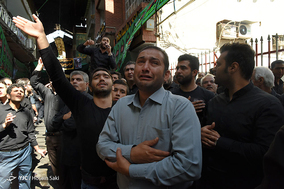 مراسم عزاداری ظهر عاشورا در بازار تهران