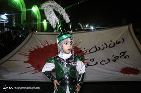 دسته ی عزاداری سقاها در شام غریبان - قم
