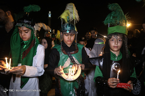 دسته ی عزاداری سقاها در شام غریبان - قم