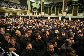 آخرین شب مراسم عزاداری حضرت اباعبدالله الحسین (ع) در حسینیه امام خمینی (ره)