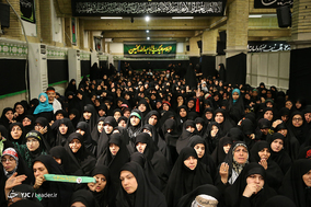 آخرین شب مراسم عزاداری حضرت اباعبدالله الحسین (ع) در حسینیه امام خمینی (ره)