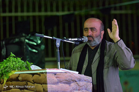 مراسم یادوراه شهدای مدافع حرم با محوریت شهدای دانشجو، تیپ فاطمیون و سالگرد شهادت سردار حسین همدانی عصر امروزچهارشنبه (۱۲ مهرماه) در مرکز آموزش عالی امام حسین (ع) برگزار شد.