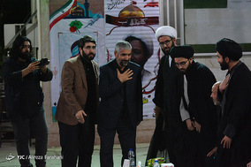 مراسم یادوراه شهدای مدافع حرم با محوریت شهدای دانشجو، تیپ فاطمیون و سالگرد شهادت سردار حسین همدانی عصر امروزچهارشنبه (۱۲ مهرماه) در مرکز آموزش عالی امام حسین (ع) برگزار شد.