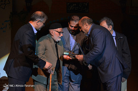 گردهمایی سالمندان با حضور شهردار تهران
