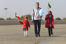 همایش پیاده روی خانواده کارکنان ناجا در مجموعه ورزشی آزادی