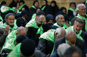 تشرف میهمانان ویژه امام رضا (ع) در قالب طرح معین الضعفا به حرم مطهر رضوی