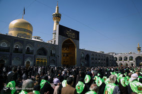 تشرف میهمانان ویژه امام رضا (ع) در قالب طرح معین الضعفا به حرم مطهر رضوی