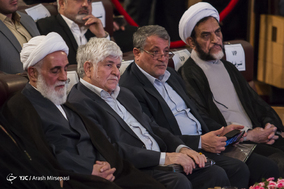 آیت الله هاشمی و هشت سال دفاع مقدس