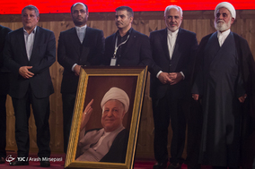آیت الله هاشمی و هشت سال دفاع مقدس