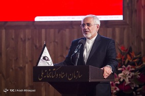 آیت الله هاشمی و هشت سال دفاع مقدس