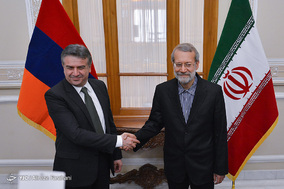 دیدار نخست وزیر ارمنستان با علی لاریجانی