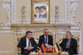 دیدار نخست وزیر ارمنستان با علی لاریجانی