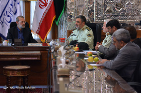 دیدار فرمانده نیروی انتظامی با رئیس مجلس شورای اسلامی
