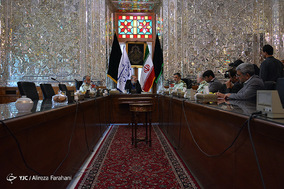 دیدار فرمانده نیروی انتظامی با رئیس مجلس شورای اسلامی