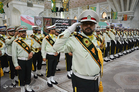 تجدید میثاق فرماندهان نیروی انتظامی با حضرت امام خمینی(ره)