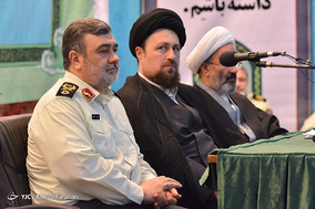 تجدید میثاق فرماندهان نیروی انتظامی با حضرت امام خمینی(ره)