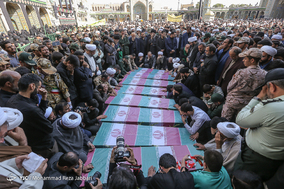 تشییع پیکر مطهر هشت شهید گمنام در قم