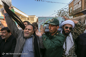 تشییع پیکر مطهر هشت شهید گمنام در قم