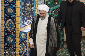 نماز جمعه تهران به امامت آیت الله موحدی کرمانی