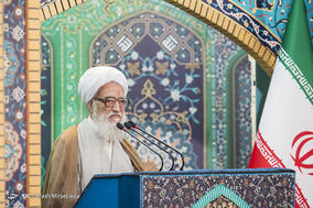 نماز جمعه تهران به امامت آیت الله موحدی کرمانی