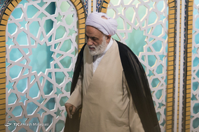 نماز جمعه تهران به امامت آیت الله موحدی کرمانی