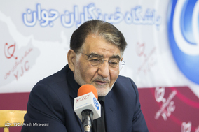حضور آل اسحاق رئیس فعلی اتاق مشترک بازرگانی، صنایع، معادن و کشاورزی ایران و عراق در باشگاه خبرنگاران جوان