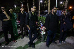 تجمع جمعی از دانشجویان دانشگاه فردوسی مشهد در اعتراض سخنان ترامپ