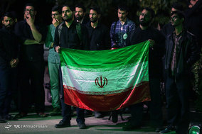 تجمع جمعی از دانشجویان دانشگاه فردوسی مشهد در اعتراض سخنان ترامپ