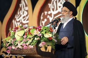 همایش تجلیل از نمونه های ترافیکی راکبین و رانندگان قانونمند اصفهان با حضور سردار اشتری