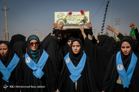 مراسم تشییع و خاکسپاری دو شهید گمنام در دانشگاه پیام نور قم