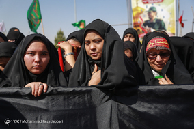 مراسم تشییع و خاکسپاری دو شهید گمنام در دانشگاه پیام نور قم