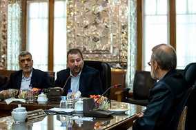 دیدار معاون اول رئیس دفتر حماس با علی لاریجانی