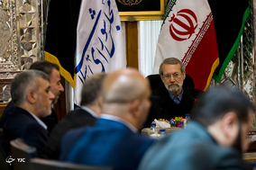 دیدار معاون اول رئیس دفتر حماس با علی لاریجانی