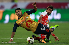 دیدار تیم های فوتبال پرسپولیس و نفت تهران