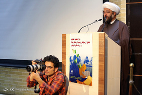 دوازدهمین همایش تجلیل از موُلفان و پدیدآورندگان مواد و رسانه های آموزشی