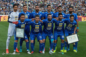 دیدار تیم‌های فوتبال پرسپولیس و استقلال - دربی 85