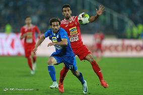 دیدار تیم‌های فوتبال پرسپولیس و استقلال - دربی 85