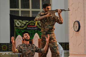 یادواره ۱۲۰شهید مدافع حرم شهرستان ری و ۳۰۰شهید حوزه ۳۵۹امام حسین بن علی(ع) در آستان شیخ صدوق (ره ) برگزار شد.