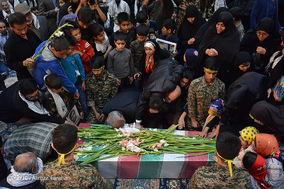 یادواره ۱۲۰شهید مدافع حرم شهرستان ری و ۳۰۰شهید حوزه ۳۵۹امام حسین بن علی(ع) در آستان شیخ صدوق (ره ) برگزار شد.