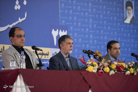 نشست خبری وزیر ارشاد در نمایشگاه مطبوعات