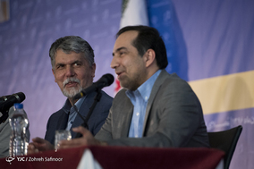 نشست خبری وزیر ارشاد در نمایشگاه مطبوعات