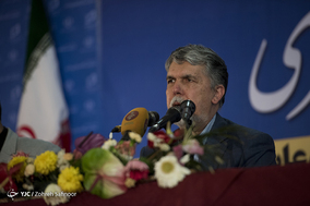 نشست خبری وزیر ارشاد در نمایشگاه مطبوعات