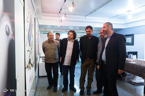 نمایشگاه پوستر سقوط شیطان بزرگ