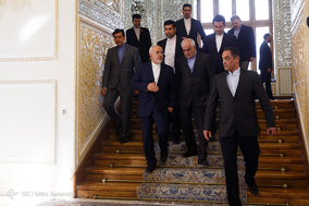 تقدیم رونوشت استوارنامه سفرای کوبا و قبرس به ظریف
