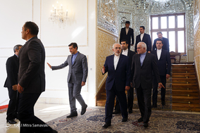 تقدیم رونوشت استوارنامه سفرای کوبا و قبرس به ظریف