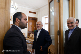 تقدیم رونوشت استوارنامه سفرای کوبا و قبرس به ظریف