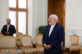 تقدیم رونوشت استوارنامه سفرای کوبا و قبرس به ظریف