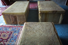مقبره دختر امیر کبیر در اصفهان